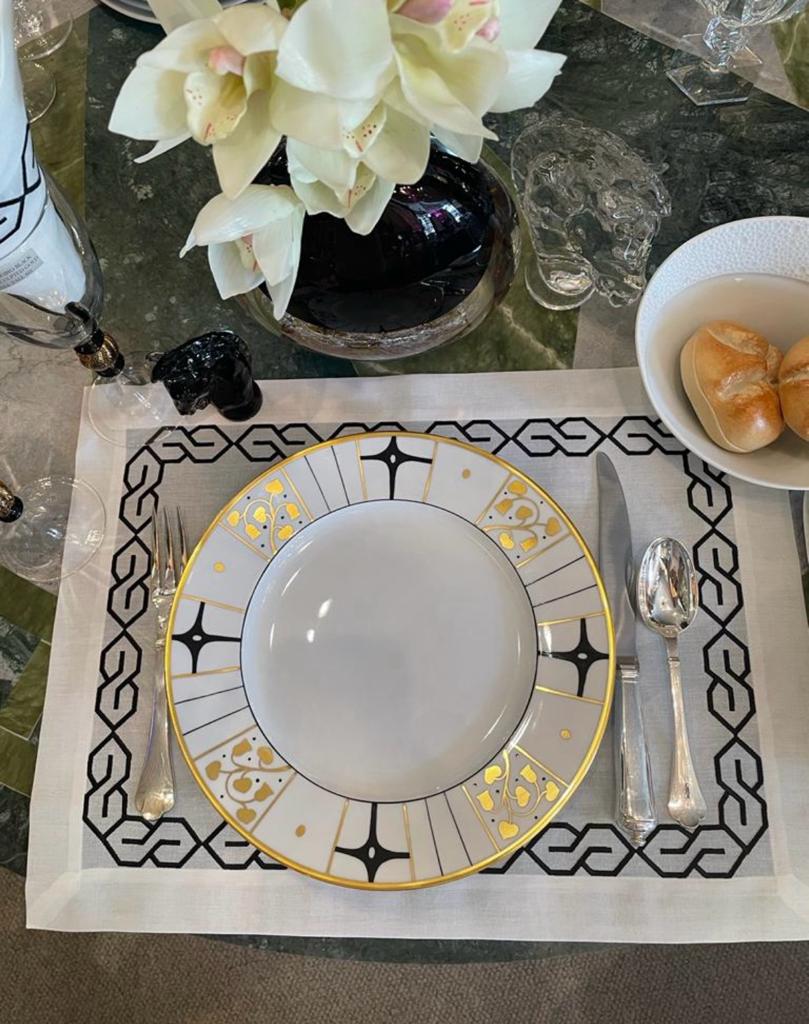 Napkin - (Barclay Collection)